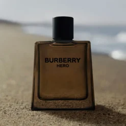 Burberry Hero Parfum Intense pour Hommes