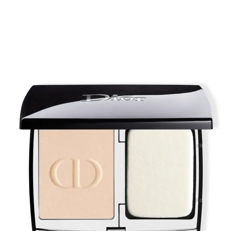 DIOR SKIN FOREVER FDT compactFond de teint compact propre - longue tenue 24 heures - non transférable - 90 % d'ingrédients d'origine naturelle