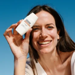 FOTOULTRA 100 ACTIVE UNIFY COULEUR  SPF50+