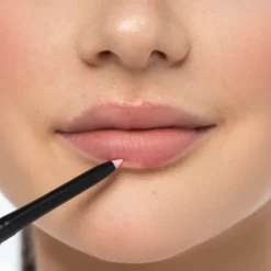 Invisible Lip Contour
