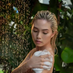 JING FOAMING SHOWER GEL