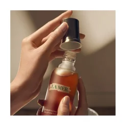 LA MER THE RESURFACING TREAT