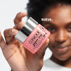 MOISTURE SURGE™ SPF 25 SHEER HYDRATOR