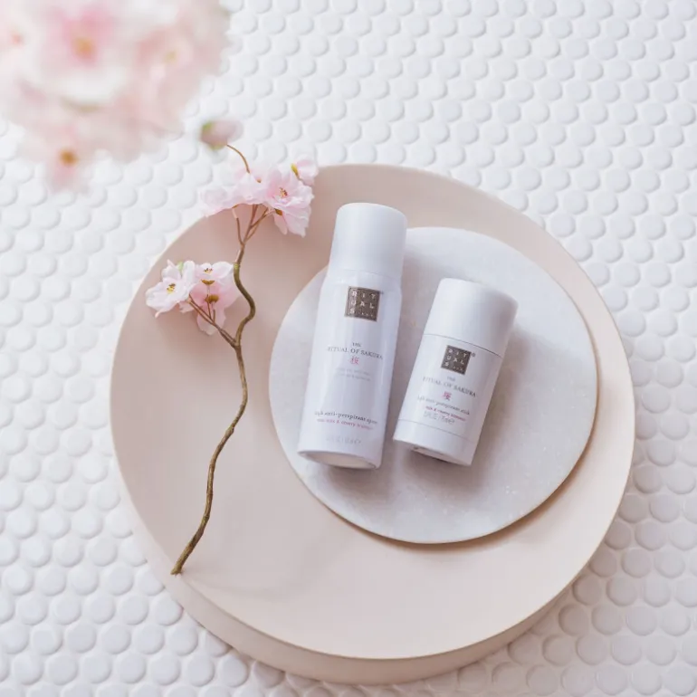 SAKURA ANTI-PERSPIRANT SPRAY