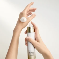 SENSAI ABSOLUTE SILK MICRO MOUSSE TREATMENT